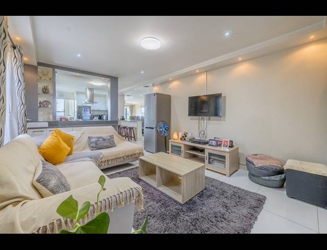 9 BEDROOM HOUSE FOR SALE IN WESTVILLE